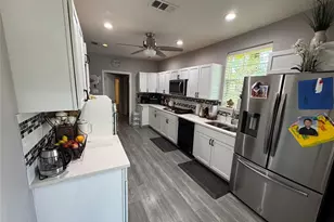 407 S Garrett Ave, Dallas, TX 75223 - Photo 5
