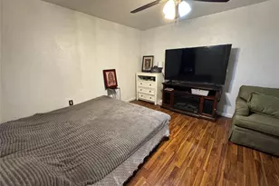 407 S Garrett Ave, Dallas, TX 75223 - Photo 9