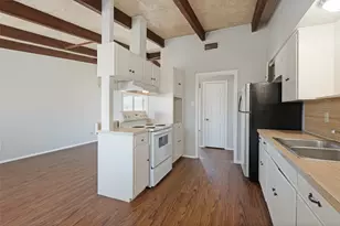 2686 Roger Williams Dr, Irving, TX 75061 - Photo 9