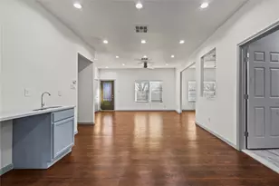 1207 E Russell Ave, Carrollton, TX 75006 - Photo 27