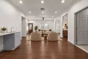 1207 E Russell Ave, Carrollton, TX 75006 - Photo 27