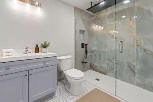 1207 E Russell Ave, Carrollton, TX 75006 - Photo 15