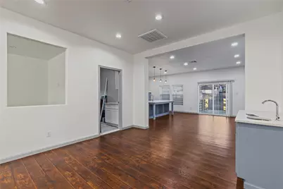 1207 E Russell Avenue, Carrollton, TX 75006 - Photo 29