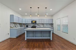 1207 E Russell Ave, Carrollton, TX 75006 - Photo 25