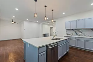 1207 E Russell Ave, Carrollton, TX 75006 - Photo 33