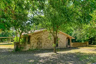 223 S Casa Grande Cir, Duncanville, TX 75116 - Photo 3