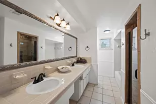 13666 Peyton Dr, Dallas, TX 75240 - Photo 29