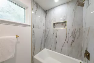 3905 Shady Valley Dr, Arlington, TX 76013 - Photo 17