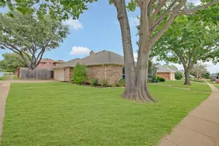 317 Kessler Dr, Euless, TX 76039 - Photo 3