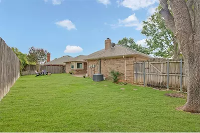 317 Kessler Drive, Euless, TX 76039 - Photo 19