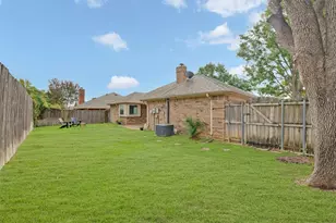 317 Kessler Dr, Euless, TX 76039 - Photo 19