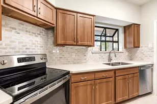 3101 Townbluff Dr, Plano, TX 75075 - Photo 3