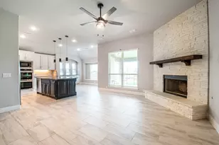 505 Livia St, Burleson, TX 76028 - Photo 9