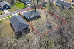 1112 Marshall St, Greenville, TX 75401 - Photo 13