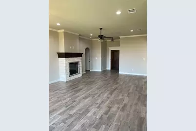 3005 Promenade Drive, Granbury, TX 76049 - Photo 3