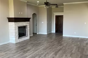 3005 Promenade Dr, Granbury, TX 76049 - Photo 3