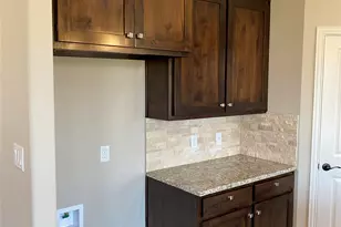 3005 Promenade Dr, Granbury, TX 76049 - Photo 5