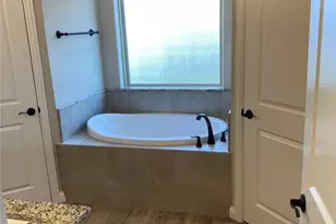 3005 Promenade Dr, Granbury, TX 76049 - Photo 17