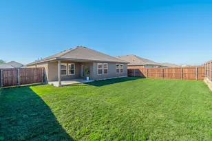 1842 Shady Elm Dr, Lancaster, TX 75146 - Photo 23