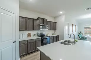1842 Shady Elm Dr, Lancaster, TX 75146 - Photo 7
