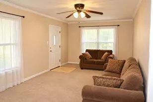 611 Rose Ave, Cleburne, TX 76033 - Photo 3