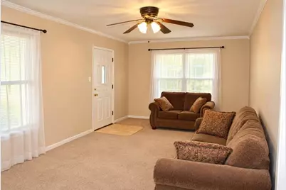611 Rose Avenue, Cleburne, TX 76033 - Photo 3