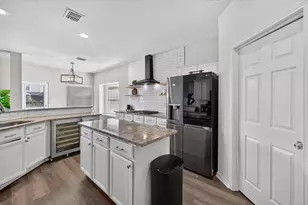1004 Bonanza Dr, Arlington, TX 76001 - Photo 11