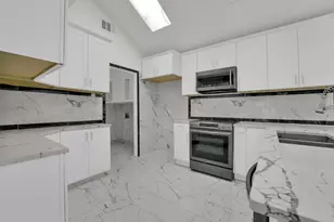 2129 Stradivarius Ln, Carrollton, TX 75007 - Photo 9