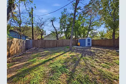 1328 Elmwood Avenue, Fort Worth, TX 76104 - Photo 15