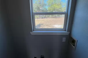 506 W Ball St, Weatherford, TX 76086 - Photo 7