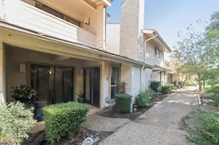 15 Oakbrook Dr, Lewisville, TX 75057 - Photo 3