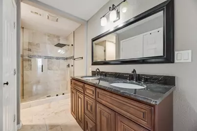 15 Oakbrook Drive, Lewisville, TX 75057 - Photo 19