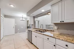 15 Oakbrook Dr, Lewisville, TX 75057 - Photo 13