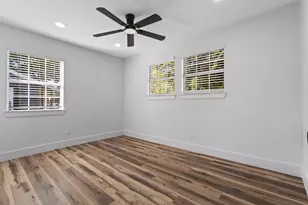 715 Scott Dr, Arlington, TX 76012 - Photo 9