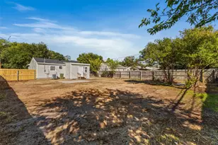 715 Scott Dr, Arlington, TX 76012 - Photo 15