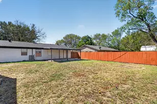 14910 Marsha Dr, Balch Springs, TX 75180 - Photo 25