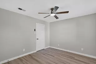 14910 Marsha Dr, Balch Springs, TX 75180 - Photo 15