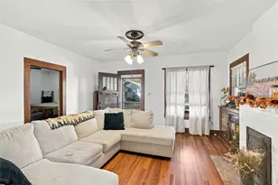 304 E McFarland St, Grandview, TX 76050 - Photo 9