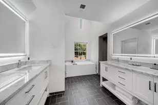 6826 Lakeshore Dr, Dallas, TX 75214 - Photo 29