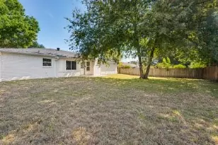 769 Charlyne Dr, Burleson, TX 76028 - Photo 23