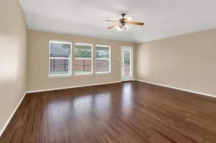 1065 Warbler Ln, Aubrey, TX 76227 - Photo 9