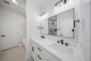 4811 Silver Ave, Dallas, TX 75233 - Photo 9