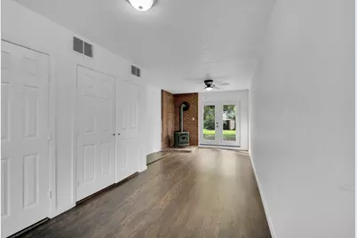 721 W Chambers Street, Cleburne, TX 76033 - Photo 27