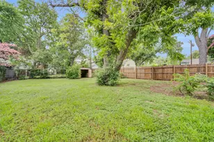 721 W Chambers St, Cleburne, TX 76033 - Photo 9