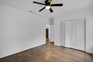 721 W Chambers St, Cleburne, TX 76033 - Photo 15