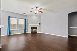 5839 Candlelight Ln, Grand Prairie, TX 75052 - Photo 5