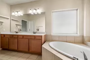 5839 Candlelight Ln, Grand Prairie, TX 75052 - Photo 11