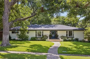 10428 Vinemont, Dallas, TX 75218 - Photo 1