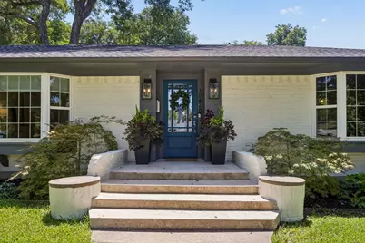 10428 Vinemont, Dallas, TX 75218 - Photo 3