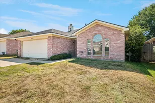 10229 Cypress Hills Dr, Fort Worth, TX 76108 - Photo 1